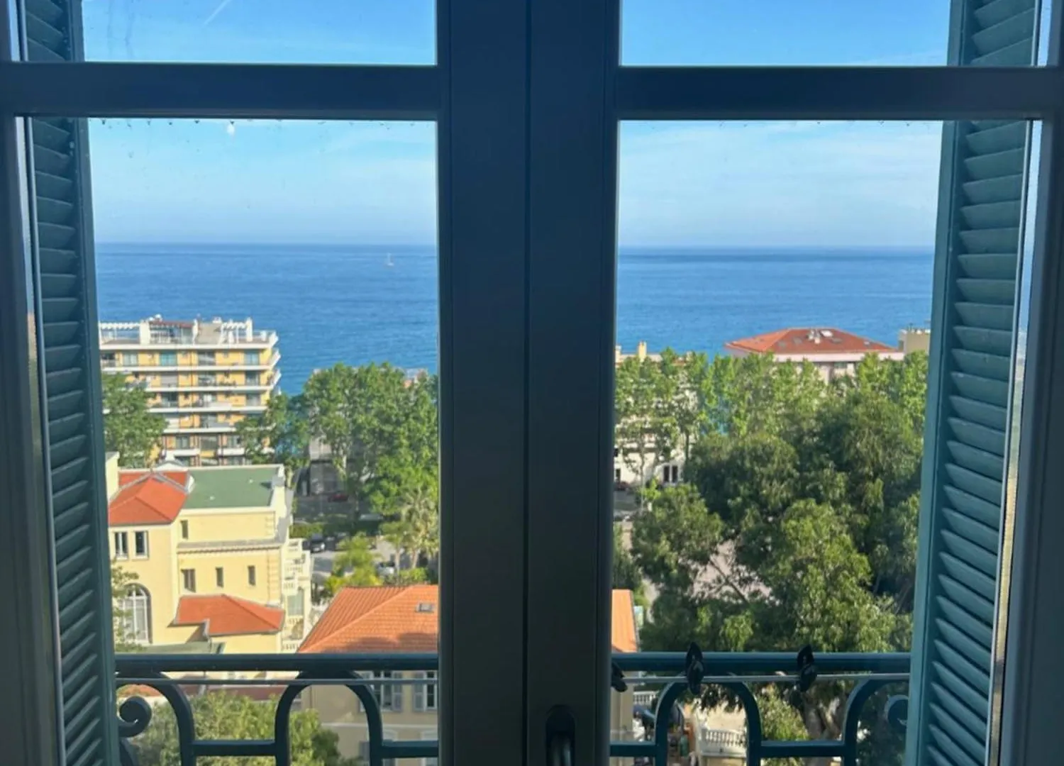 Vaste 2 Pieces Raffine Vue Mer Menton Centre